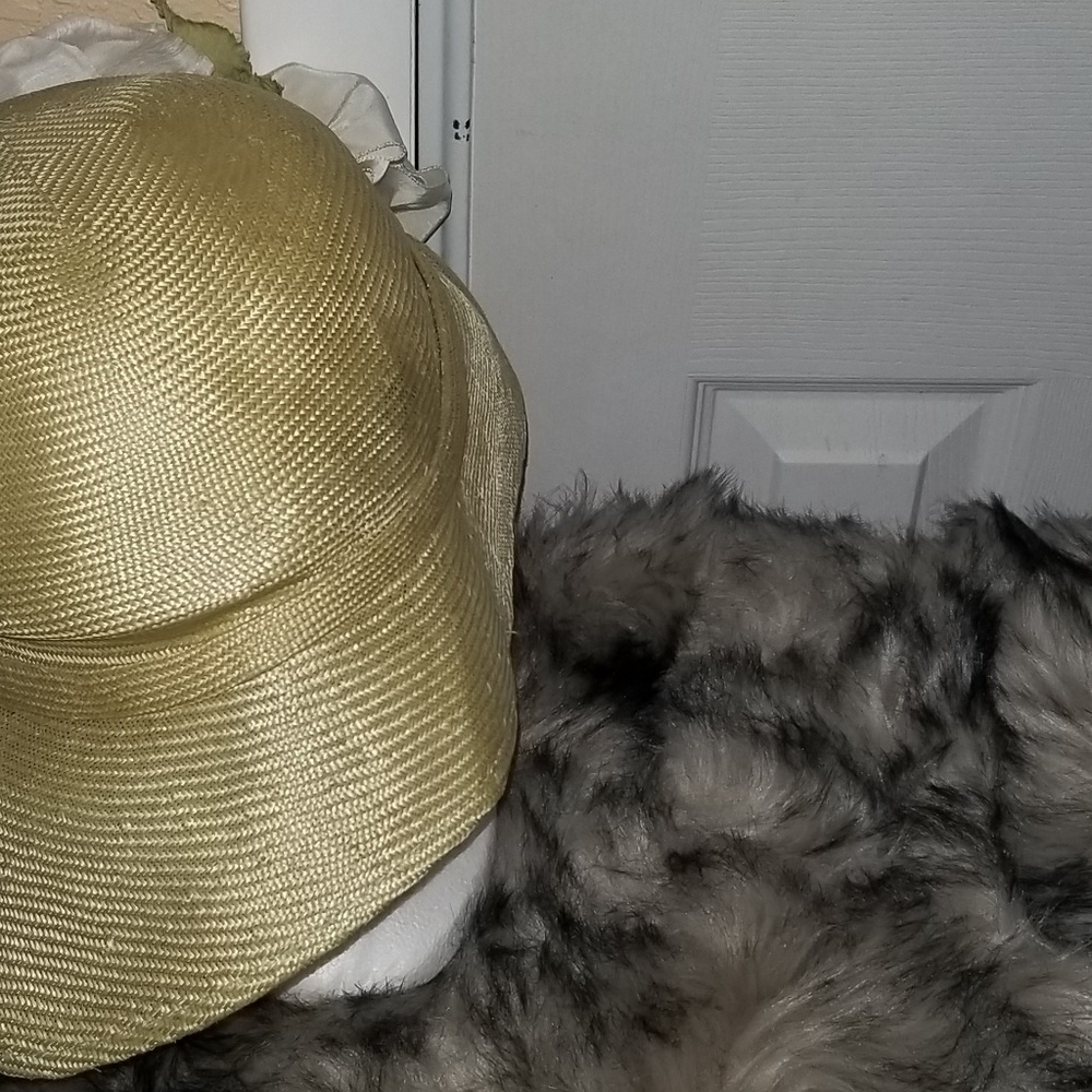 Hat - Picture 2 of 4